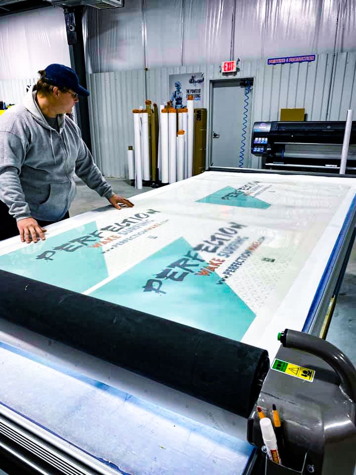 Sign Manufacturing Universal Sign and Graphics Houston TX