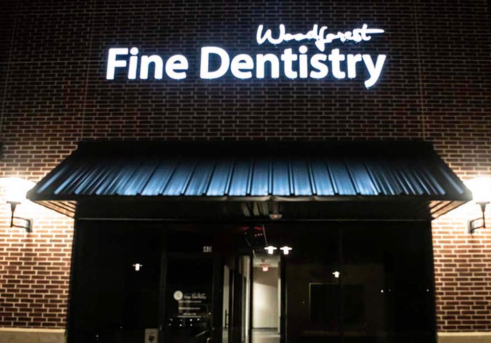 Universal_Sign_and_Graphics_Project_Gallery_06_Wood Forest Fine Dentistry Channel Letter Signage Illuminated