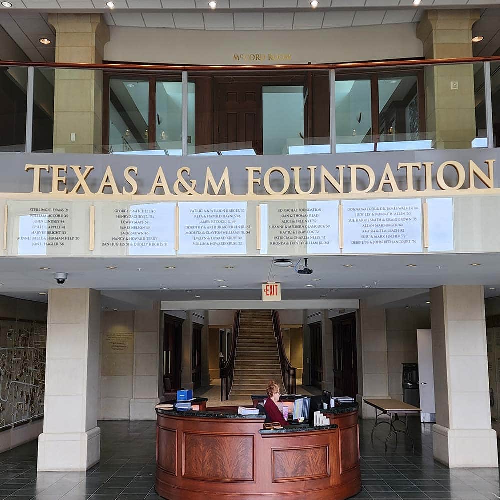 Universal Sign and Graphics 2022 Custom Business Signs 1000x1000_0004_Texas A&M Foundation Dimensional Letters